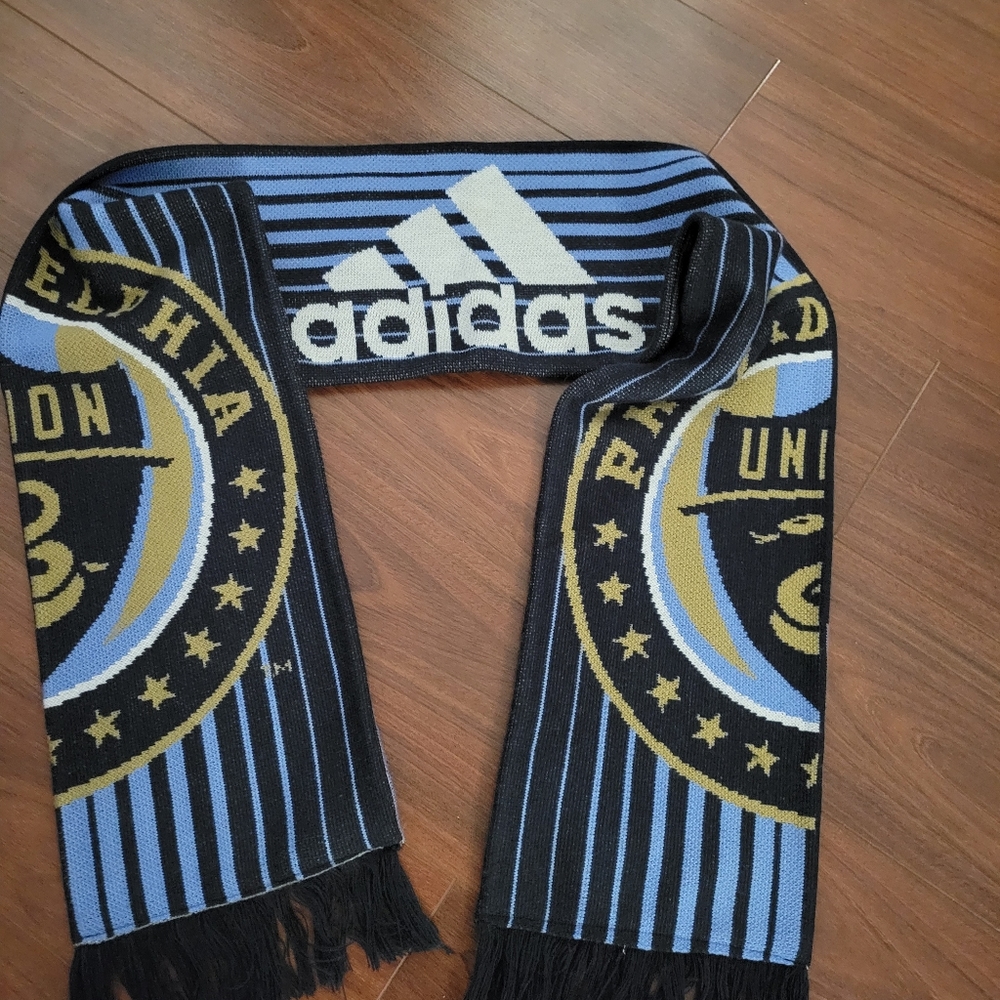 Union Soccer scarf unisex new no tag